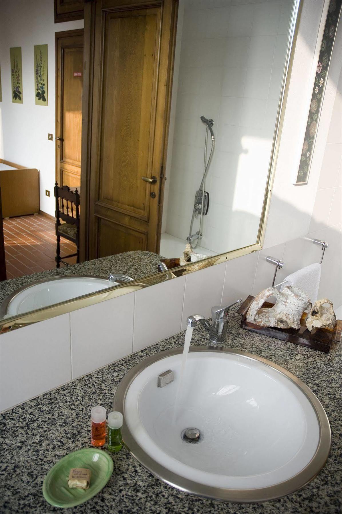 Bed And Breakfast Casa Nini Lierna Buitenkant foto